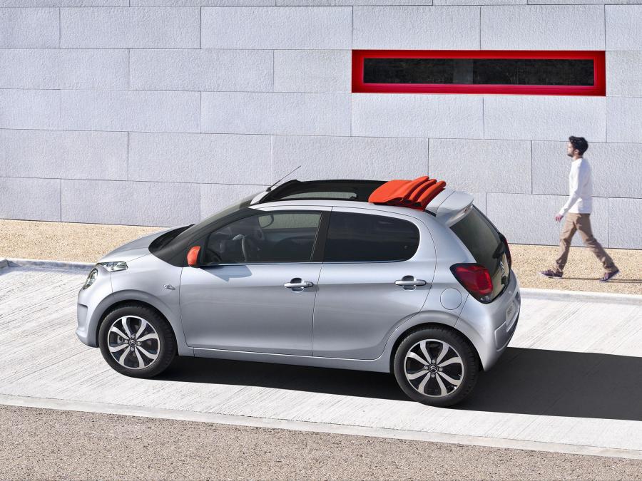  Citroen C1 Airscape 5-Door 2014 года  (фото 3 из 24)